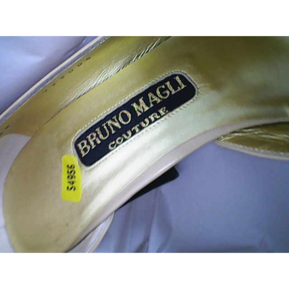 Bruno Magli Couture Beige Size 38 Chunky Heel Dress Pump - Picture 13 of 16